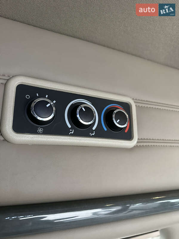 Мінівен Chevrolet Express 2012 в Києві