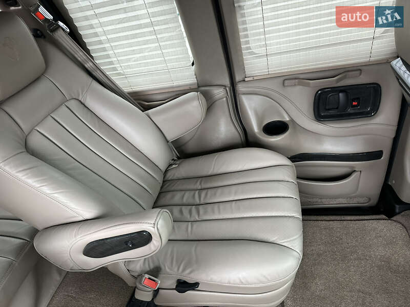 Мінівен Chevrolet Express 2012 в Києві