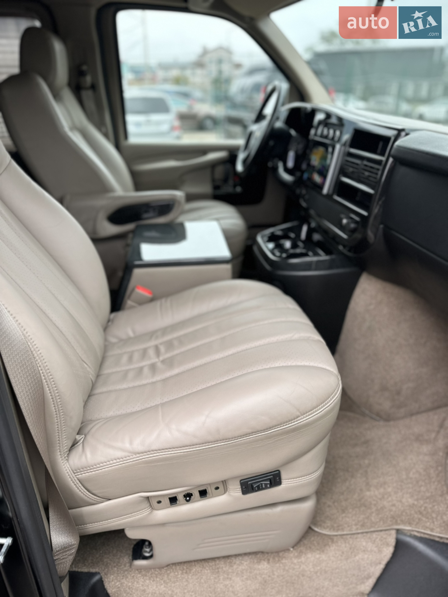 2012 Chevrolet Express - мініатюра 48