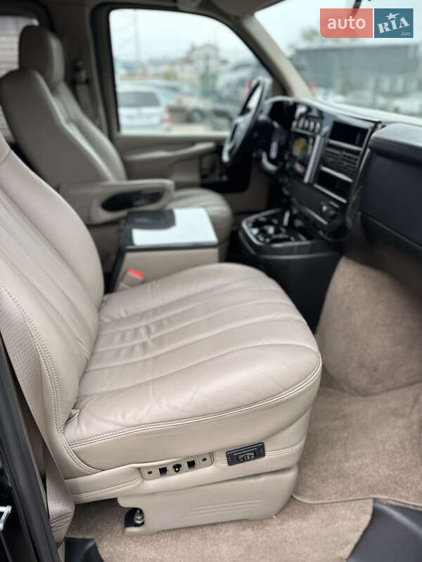 Мінівен Chevrolet Express 2012 в Києві