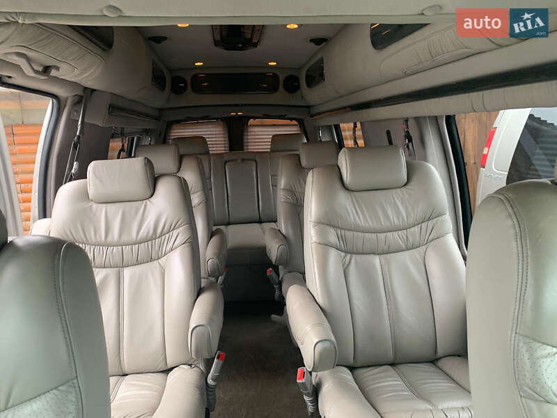 Минивэн Chevrolet Express 2010 в Киеве