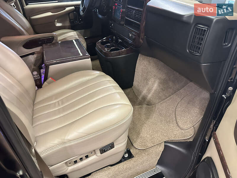 Минивэн Chevrolet Express 2013 в Киеве фото 67 Минивэн Chevrolet Express 2013 в Киеве