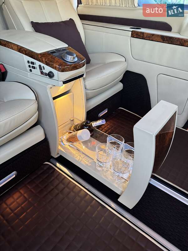 Мінівен Chevrolet Express 2008 в Києві