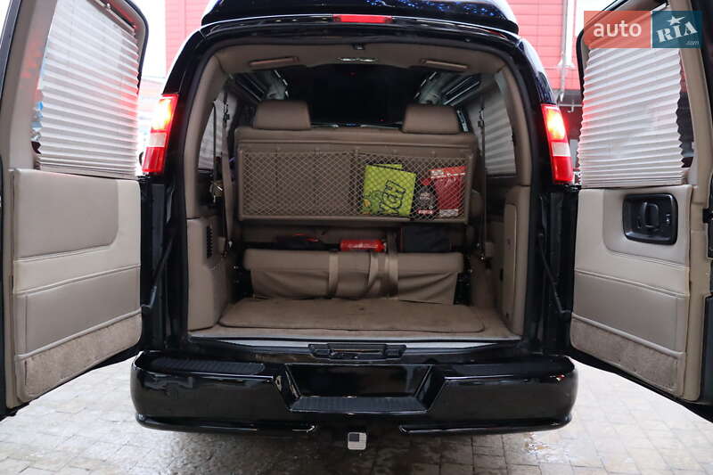 Мінівен Chevrolet Express 2014 в Львові