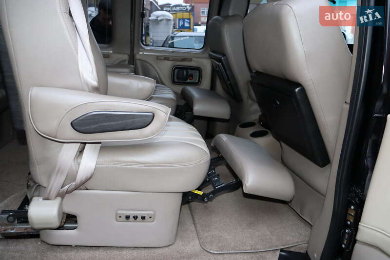 Мінівен Chevrolet Express 2014 в Львові