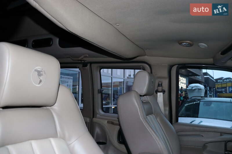 Мінівен Chevrolet Express 2014 в Львові