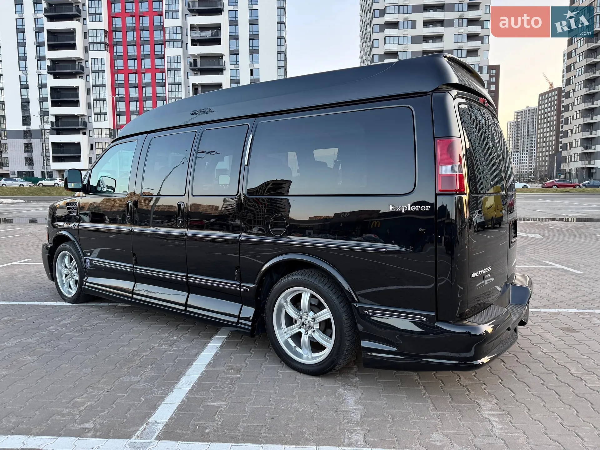 2010 Chevrolet Express - мініатюра 10