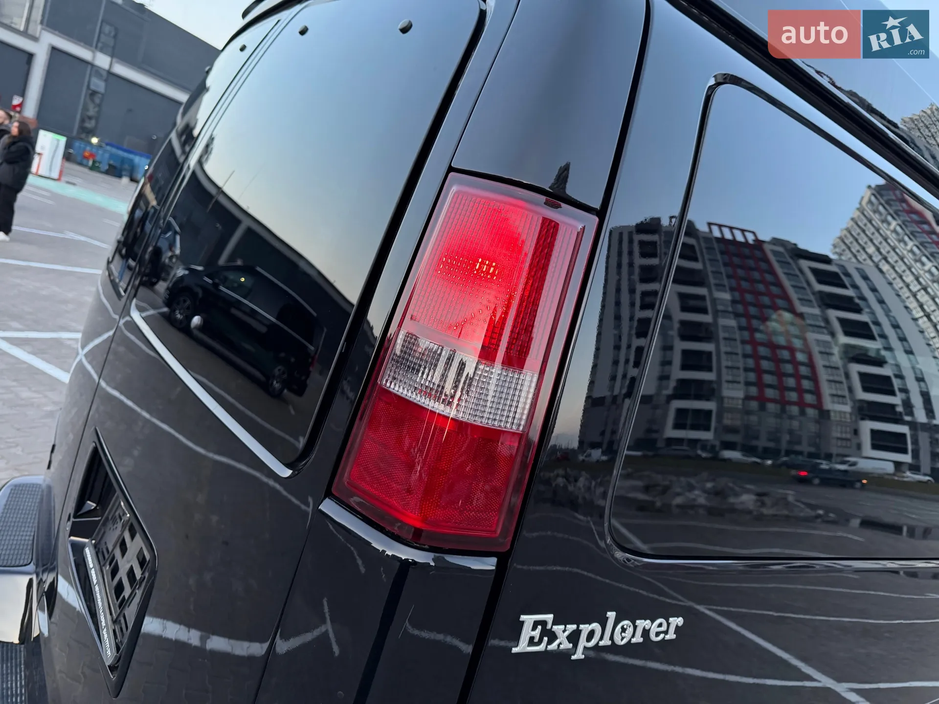 2010 Chevrolet Express - мініатюра 24