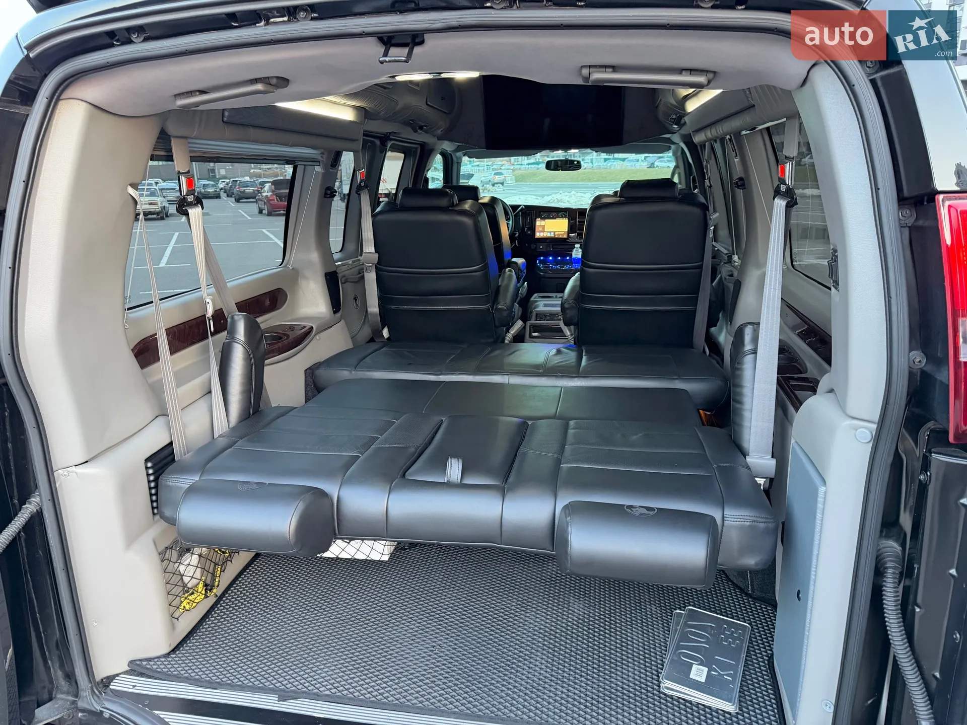 2010 Chevrolet Express - мініатюра 35