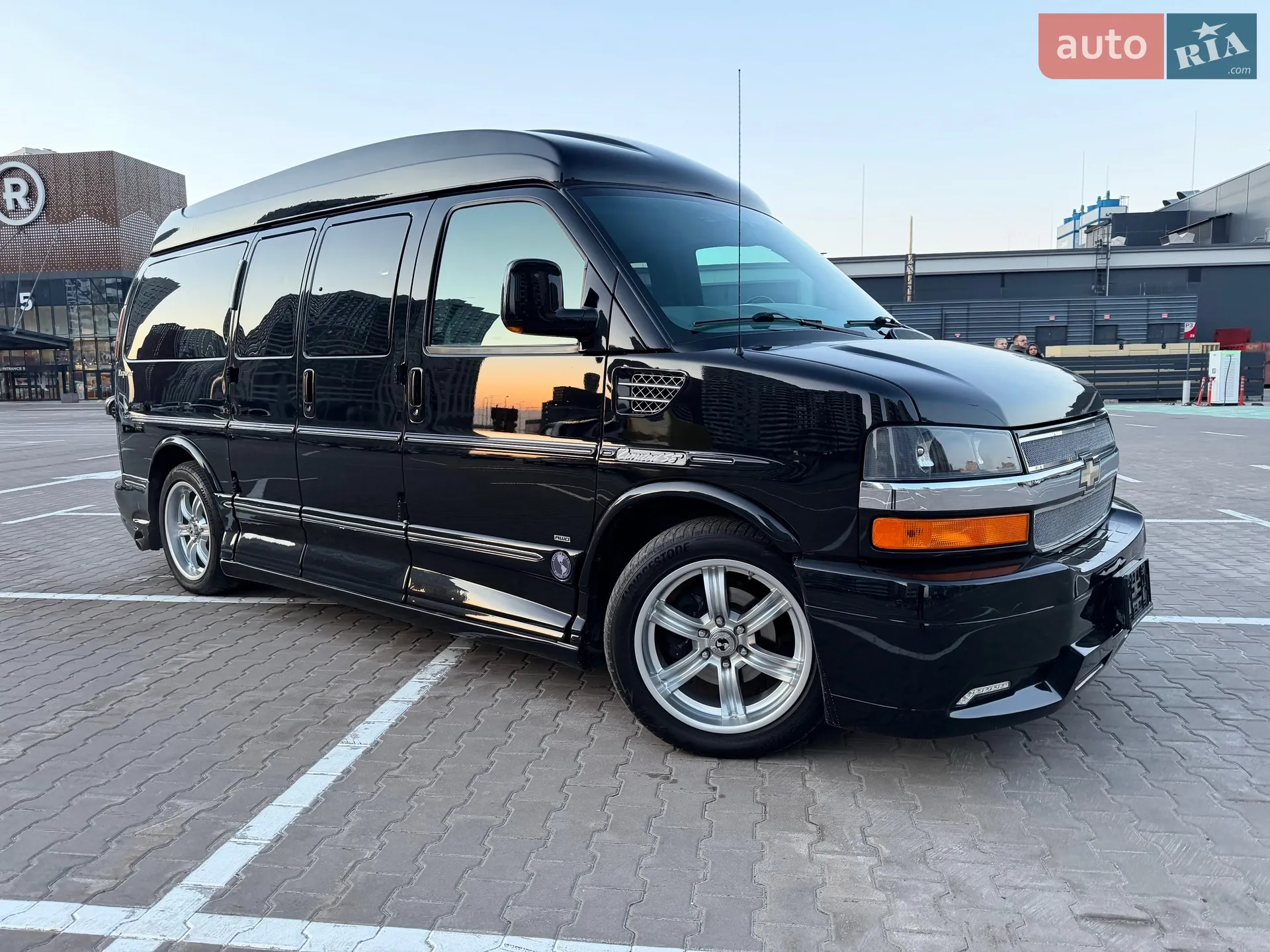 2010 Chevrolet Express - мініатюра 54