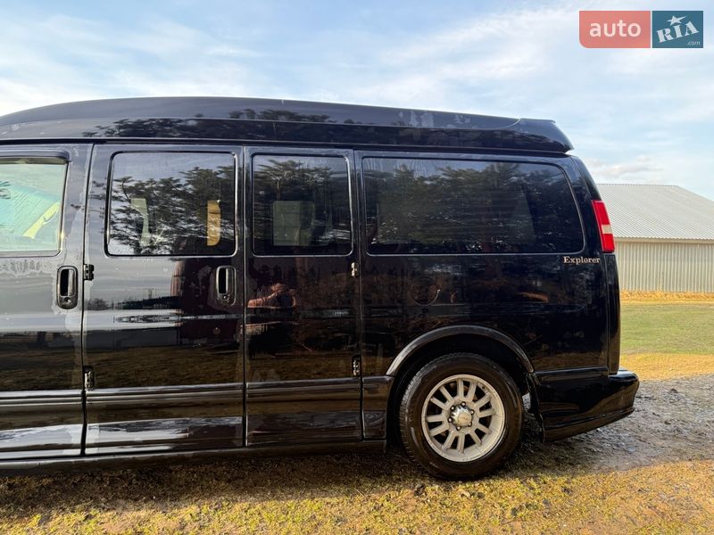 Минивэн Chevrolet Express 2008 в Нетешине