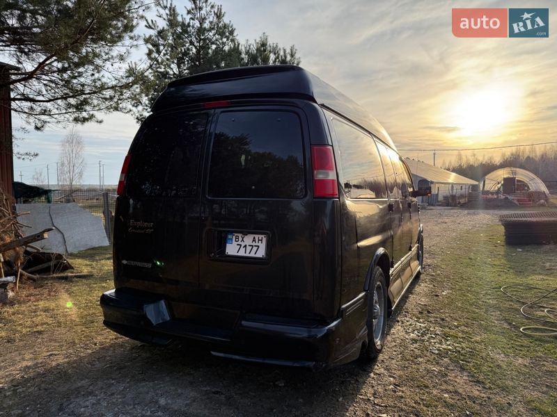 Минивэн Chevrolet Express 2008 в Нетешине