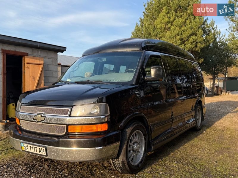 Минивэн Chevrolet Express 2008 в Нетешине