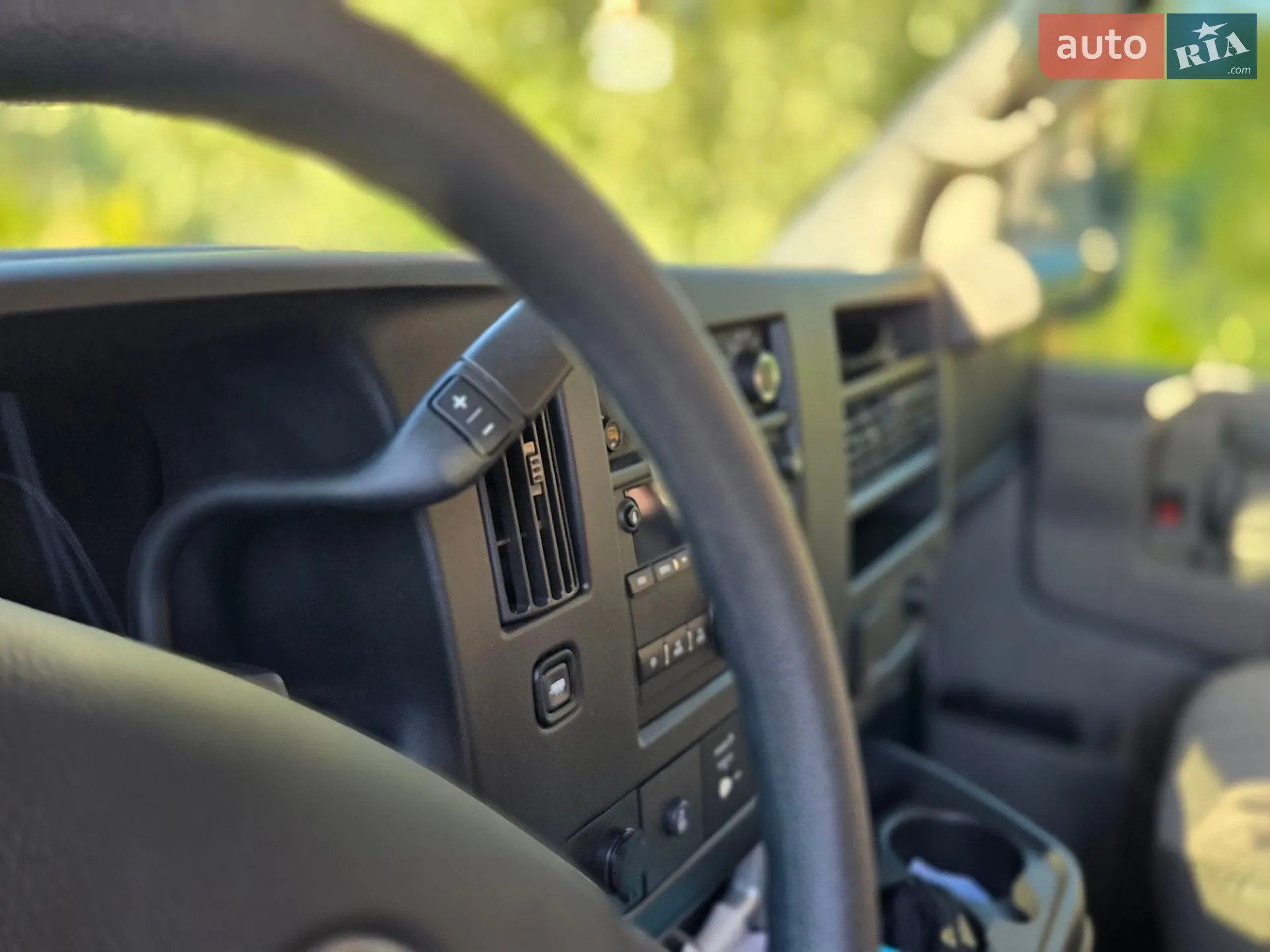 2018 Chevrolet Express - мініатюра 25