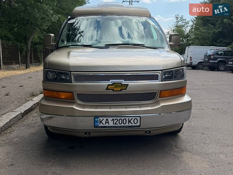 Минивэн Chevrolet Express 2008 в Николаеве