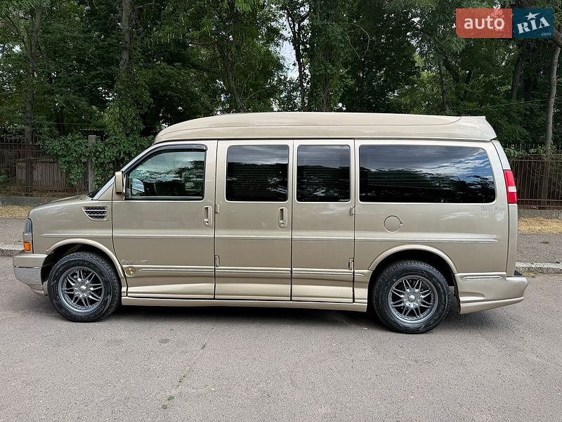 Минивэн Chevrolet Express 2008 в Николаеве