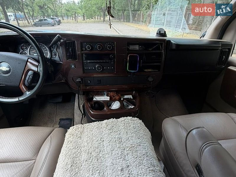 Минивэн Chevrolet Express 2008 в Николаеве