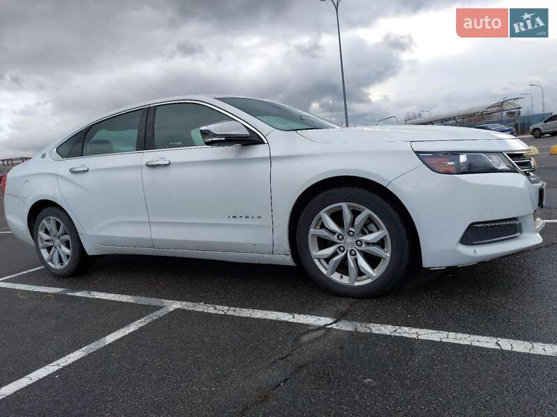 Седан Chevrolet Impala 2016 в Києві