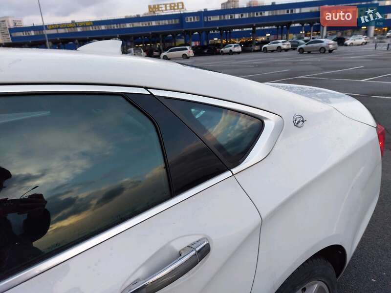 Седан Chevrolet Impala 2016 в Києві