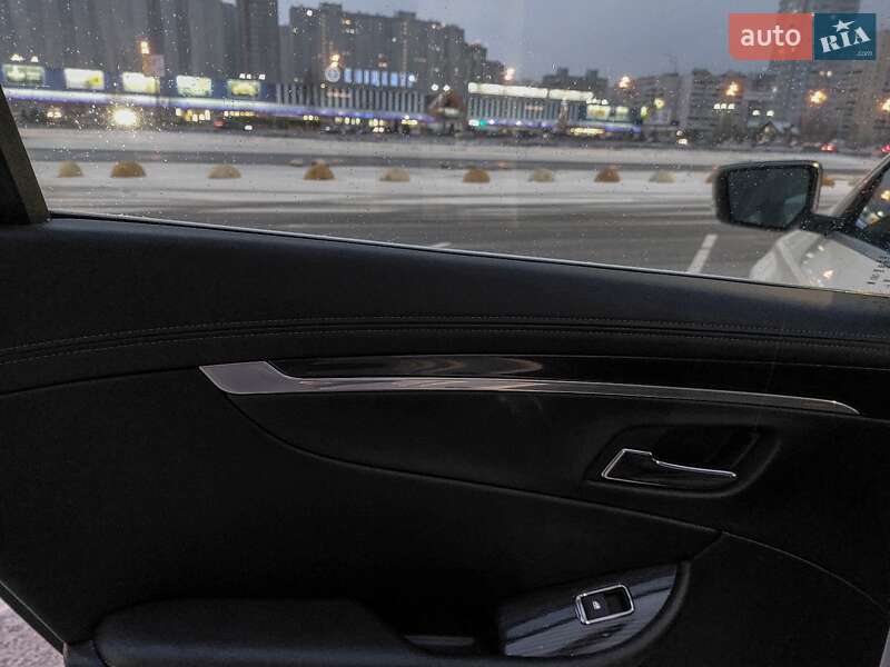 Седан Chevrolet Impala 2016 в Києві