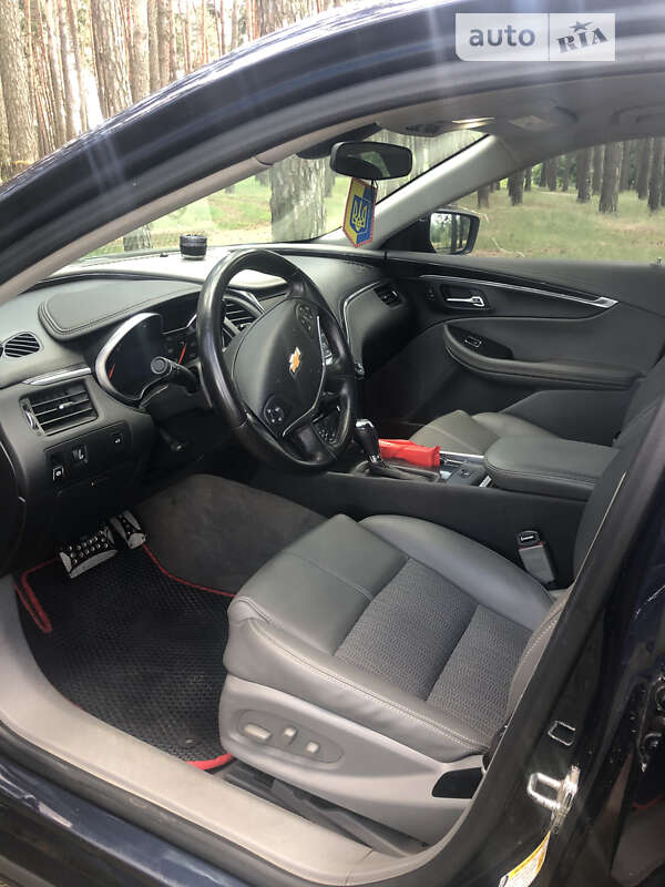 Седан Chevrolet Impala 2016 в Сумах