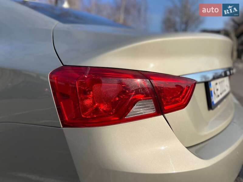 Седан Chevrolet Impala 2013 в Днепре