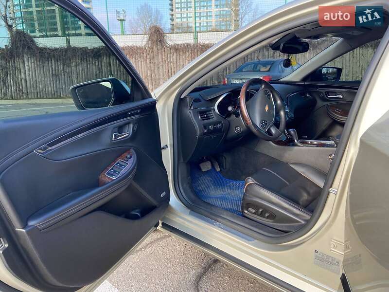 Седан Chevrolet Impala 2013 в Днепре