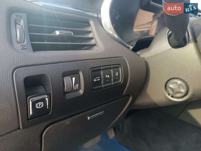 Седан Chevrolet Impala 2013 в Днепре