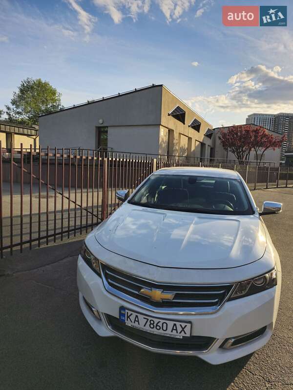Седан Chevrolet Impala 2016 в Києві