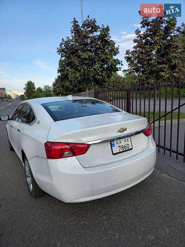 Седан Chevrolet Impala 2016 в Києві