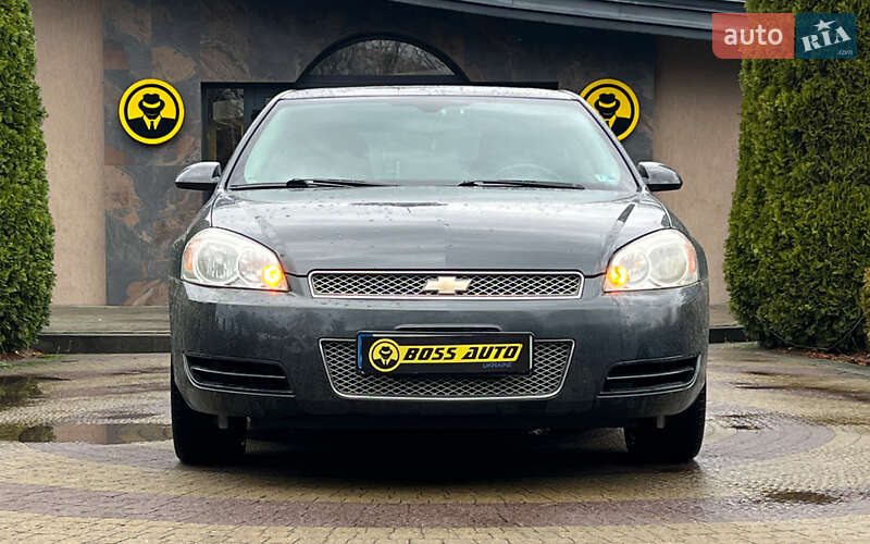 Седан Chevrolet Impala 2013 в Львові