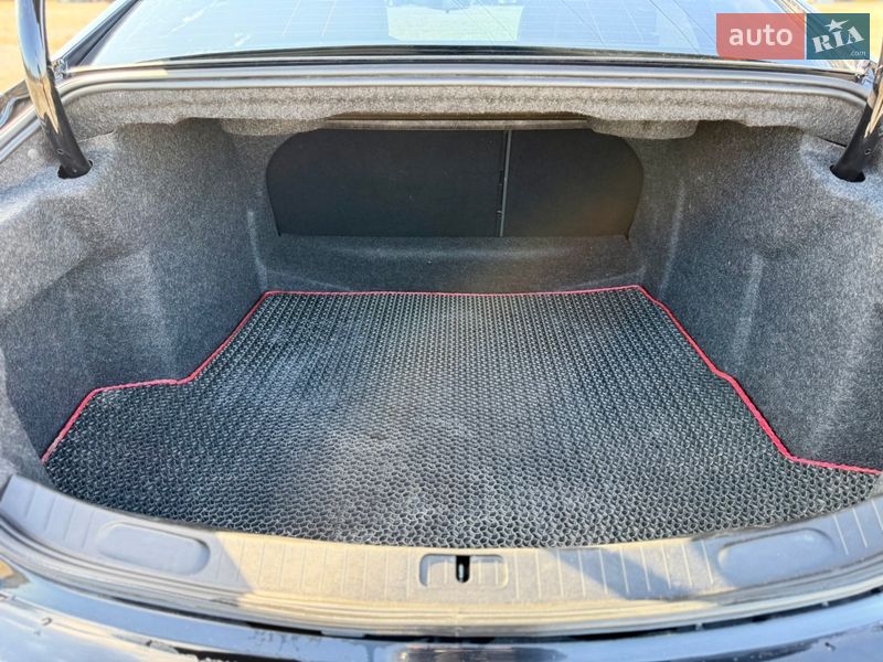 Седан Chevrolet Impala 2018 в Львове