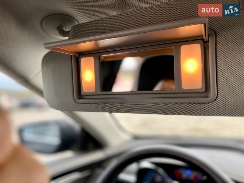 Седан Chevrolet Impala 2018 в Львове