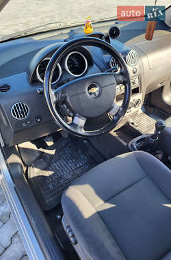 Хетчбек Chevrolet Kalos 2006 в 