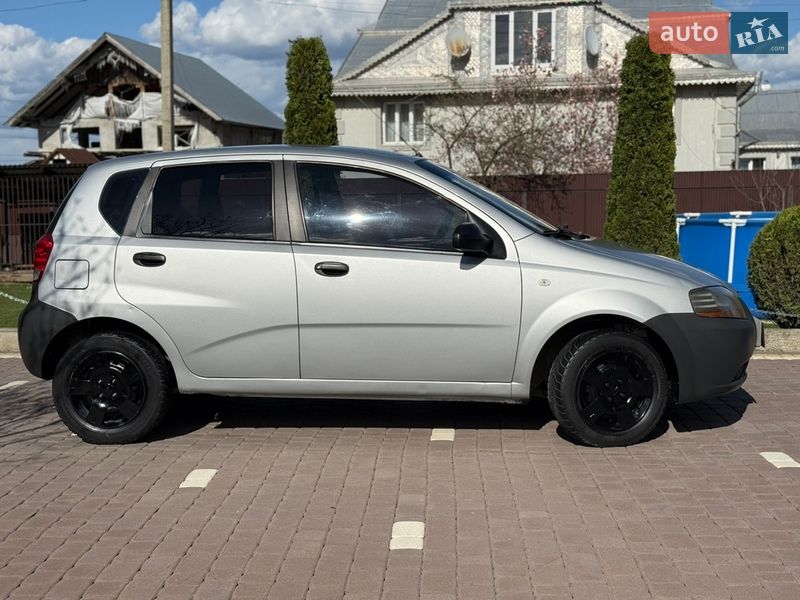 Хетчбек Chevrolet Kalos 2005 в Косові