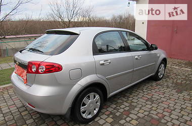 Хетчбек Chevrolet Lacetti 2005 в 