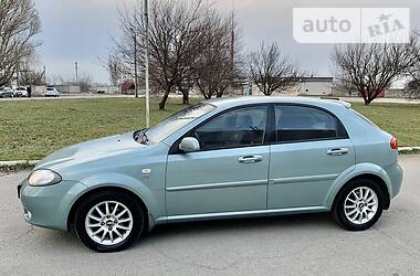 Хетчбек Chevrolet Lacetti 2005 в 