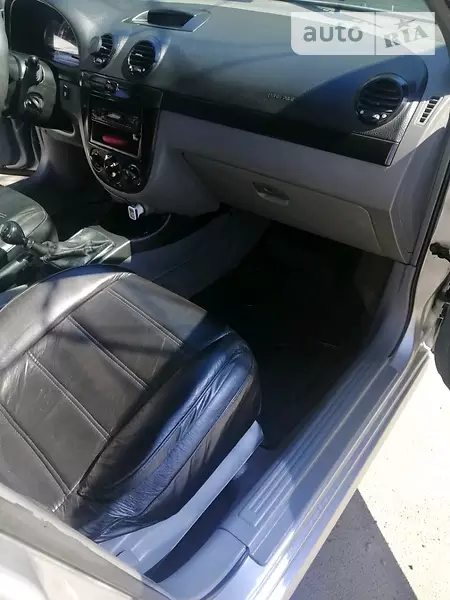 Хетчбек Chevrolet Lacetti 2005 в 