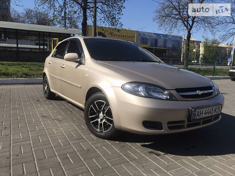 Хэтчбек Chevrolet Lacetti 2012 в Киеве