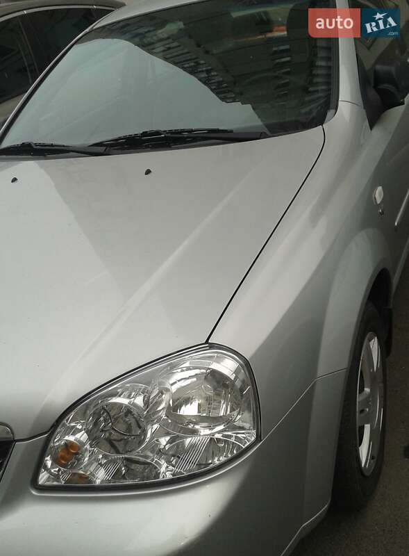 Седан Chevrolet Lacetti 2005 в Києві