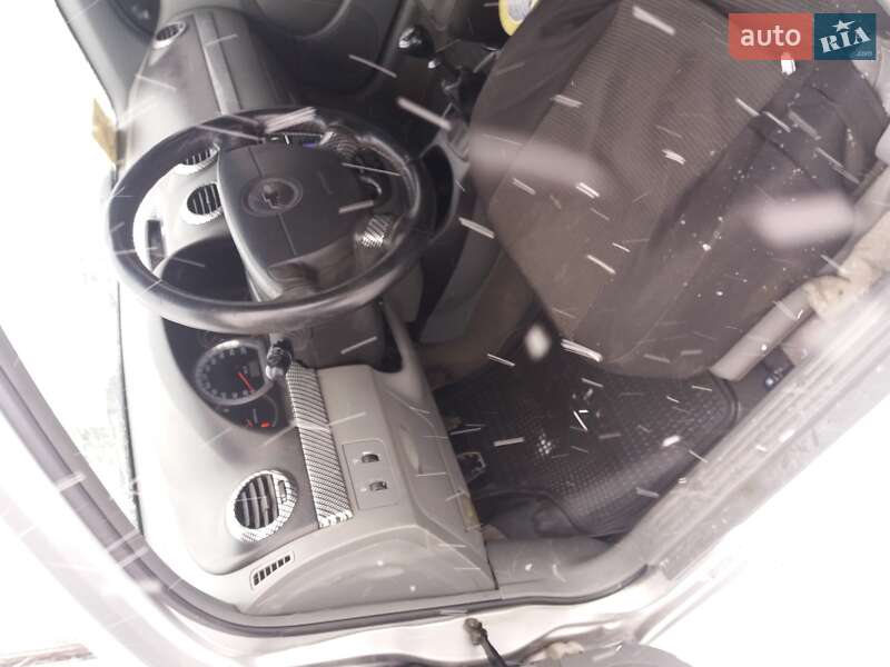 Хэтчбек Chevrolet Lacetti 2005 в Ивано-Франковске фото 10 Хэтчбек Chevrolet Lacetti 2005 в Ивано-Франковске