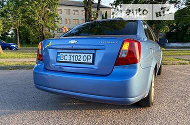 Седан Chevrolet Lacetti 2004 в Львове