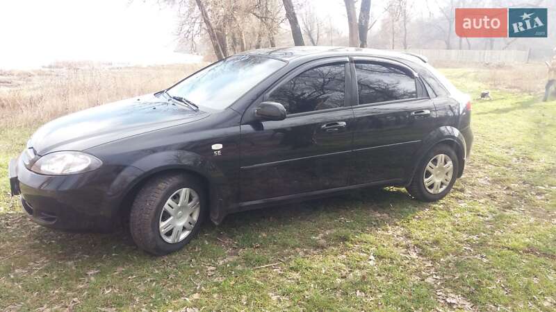 Хетчбек Chevrolet Lacetti 2012 в Дніпрі