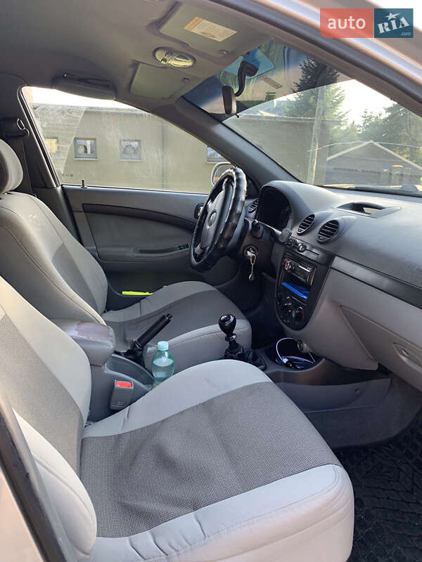 Універсал Chevrolet Lacetti 2010 в Львові