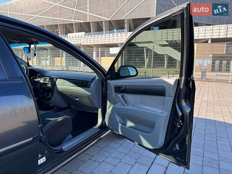 Седан Chevrolet Lacetti 2007 в Львові