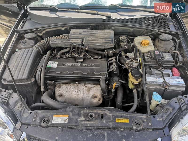 Седан Chevrolet Lacetti 2005 в Львове