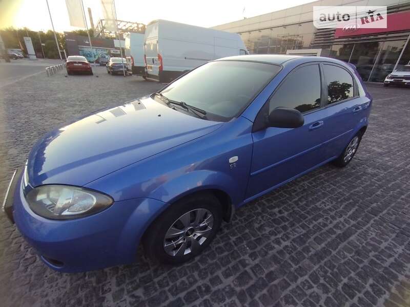 Хетчбек Chevrolet Lacetti 2007 в Дніпрі