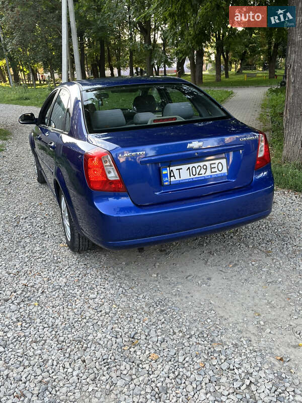 Седан Chevrolet Lacetti 2005 в Івано-Франківську