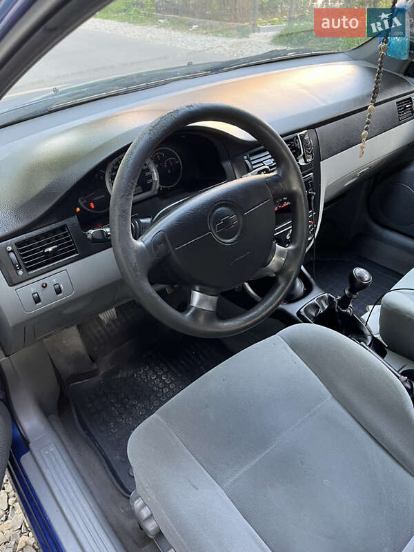 Седан Chevrolet Lacetti 2005 в Івано-Франківську