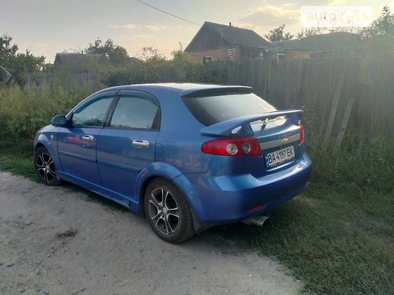 Хэтчбек Chevrolet Lacetti 2005 в Кропивницком